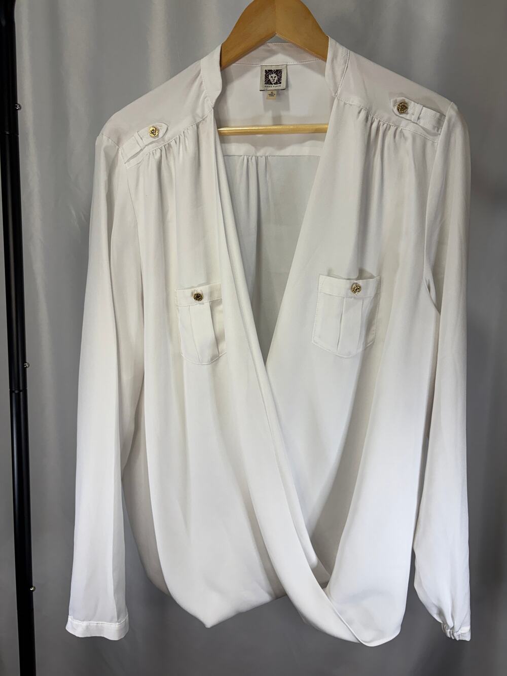 Anne Klein Women’s XL White Surplice Wrap Blouse Gold Button Long Sleeve Top